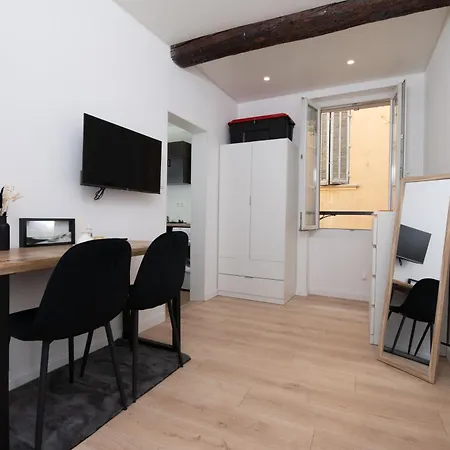 La Douce Escale, Hyper Centre *