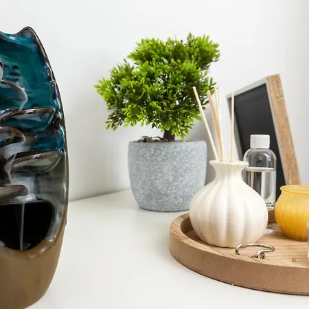 La Douce Escale, Hyper Centre Tolón